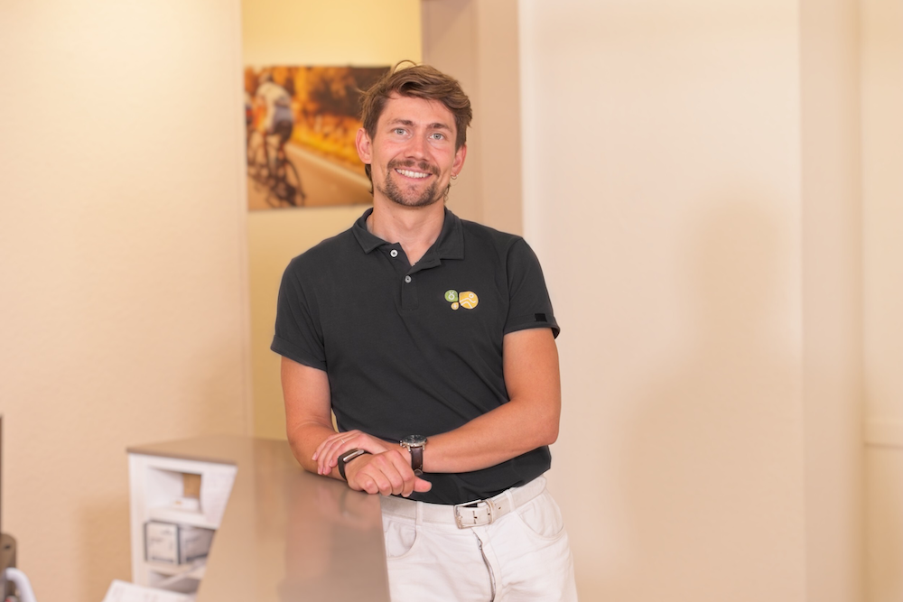 Healthteam Troisdorf-Hausarzt Troisdorf-Dr. Tobias David-Weiterbildungsassistent Eric Hoffmeister Healthteam Troisdorf-Hausarzt Troisdorf-Dr. Tobias David-Weiterbildungsassistent Eric Hoffmeister